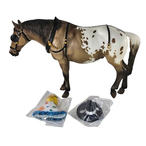 Breyer Hats Off To You BreyerFest 2025 Special Run Birthday Hat Old Timer Mold - Picture 1 of 12